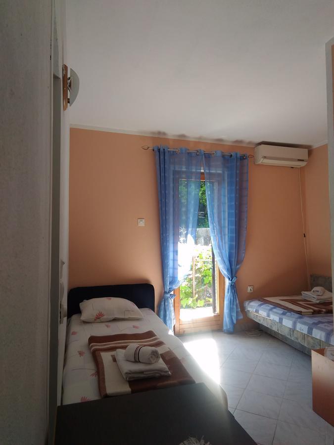 Apartment Angelina Risan Exterior photo
